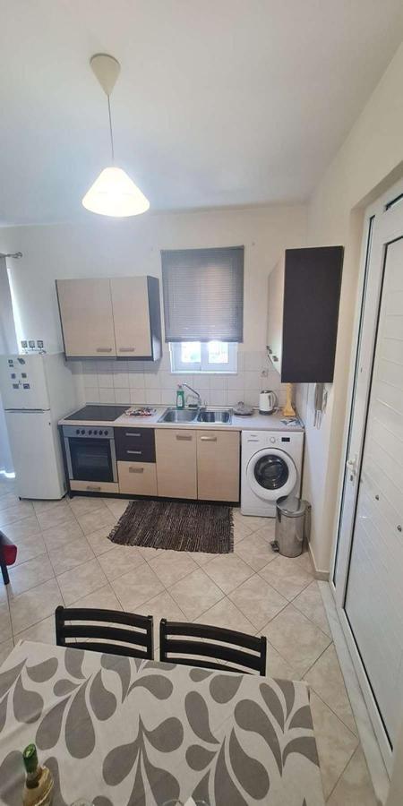 Retas Apartment เกรมาสตี ภายนอก รูปภาพ