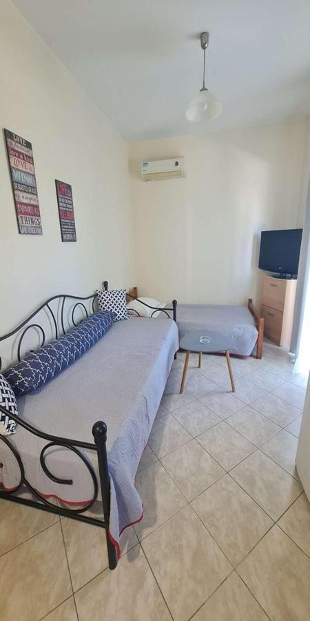 Retas Apartment เกรมาสตี ภายนอก รูปภาพ